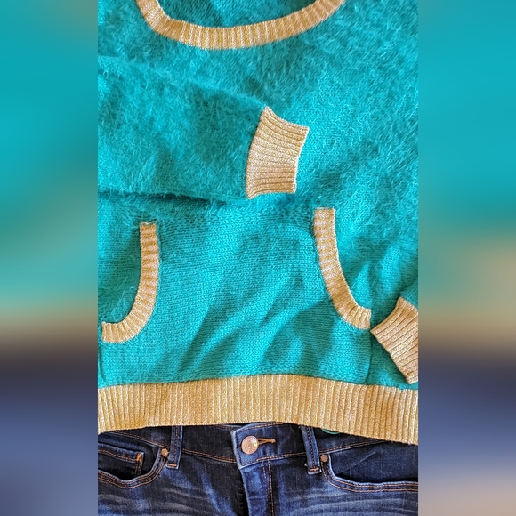 Juicy Sweater So so soft! - Picture 3 of 6